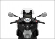 BMW_maxi_scooter_C400X_2021_04.jpg